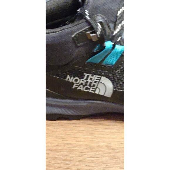 North Face womens size 8  waterproof hiking boots in new condition - Picture 2 of 7